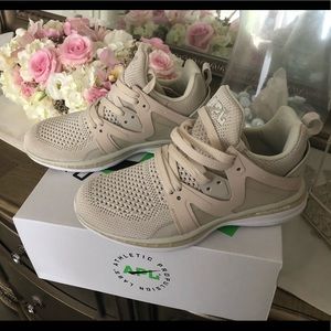 Apl training sneakers ascend birch taupe NIB